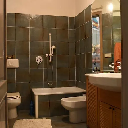 2-zimmerwohnung Mit Parkplatz In Citta Giardino Апартаменти Градо